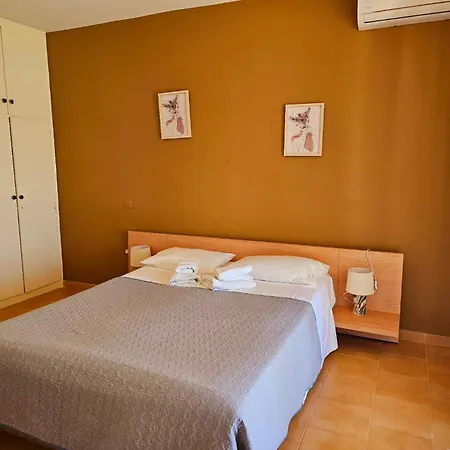 Apartment Corfu Glyfada 49 *